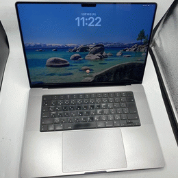 APPLE 〔中古〕MacBook Pro 13.3-inch Mid-2020 MWP72J／A シルバー