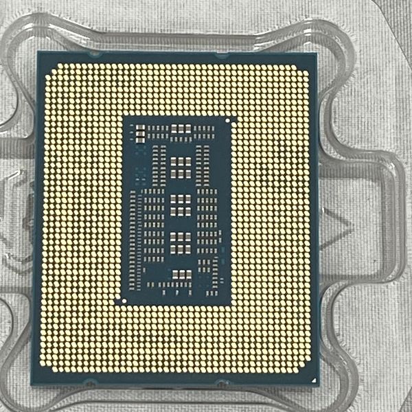 Intel Core i7-13700F 中古 Intel 〔中古〕インテル® Core™ i7-13700F プロセッサー BOX（中古保証