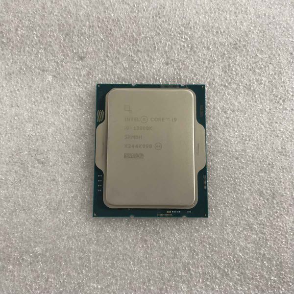 Intel 〔中古〕インテル® Core™ i9-13900K プロセッサー BOX（中古保証