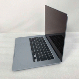 APPLE 〔中古〕MacBook Air (15-inch・M4・2025) MC7D4J/A スカイ