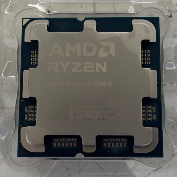 AMD 〔中古〕Ryzen7 9700X BOX（中古保証1ヶ月間） | パソコン工房