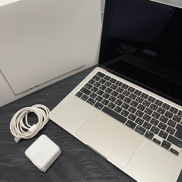 APPLE 〔中古〕MacBook Air (15-inch・M3・2024) MRYM3J/A スペース