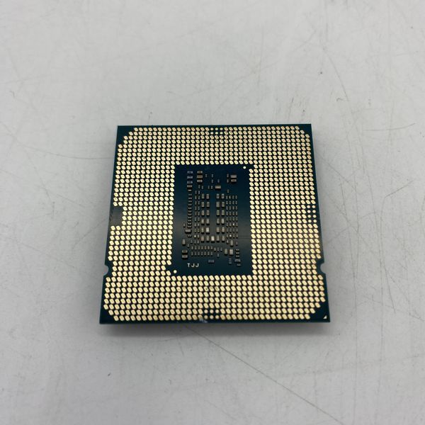 Intel 〔中古〕インテル® Core™ i3-10105F プロセッサー Bulk（中古
