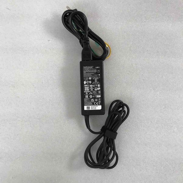 DELL 〔中古〕Inspiron 14 Ryzen 7 8840U/DDR5 32GB/1TB SSD/CPU内蔵