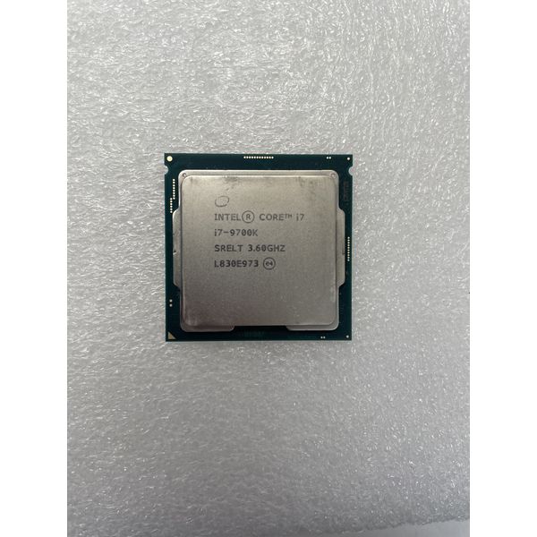 Intel 〔中古〕インテル® Core™ i7 プロセッサー -9700K Bulk（中古