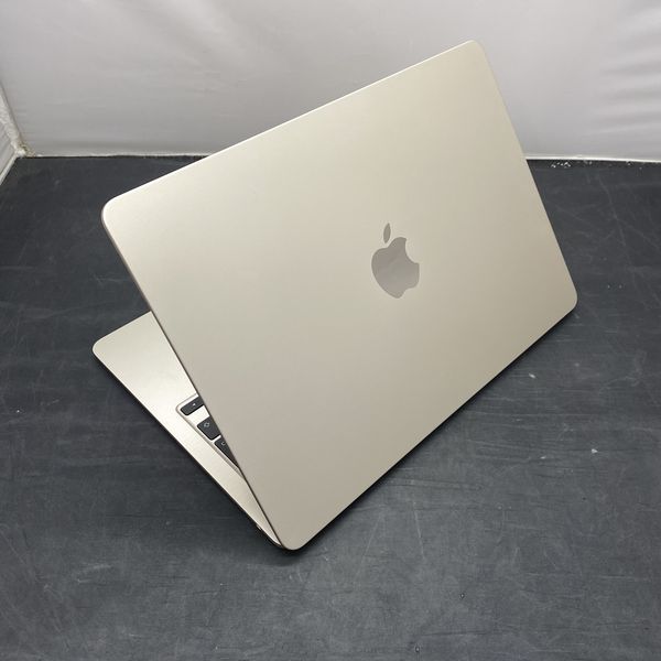 APPLE 〔中古〕MacBook Air (M2・2022) MC7W4J/A スターライト Apple
