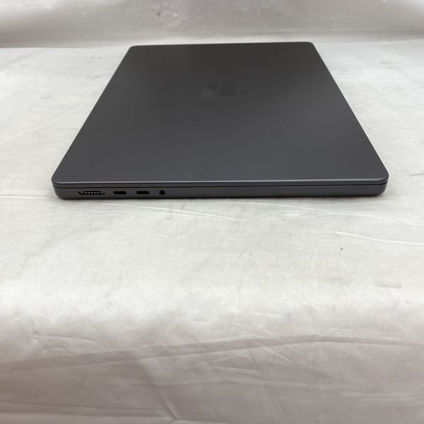 APPLE 〔中古〕MacBook Pro (14-inch・M5・2025) MDE34J/Aスペース