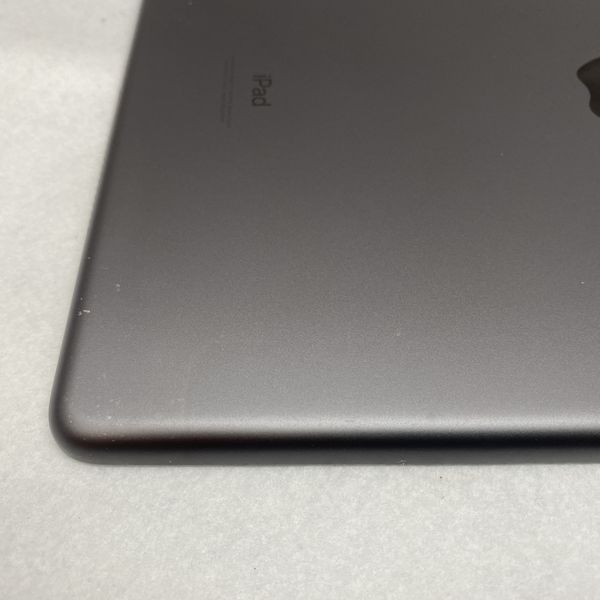 APPLE 〔中古〕iPad (第9世代) 64GB スペースグレイ MK473J/A docomo