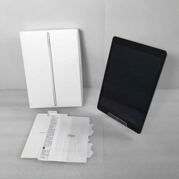 APPLE 〔中古〕iPad 第9世代 64GB シルバー MK2L3J／A Wi-Fi（中古1