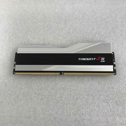 ノーブランド 〔中古〕288Pin DDR5 6000 PC5-48000 16GB for Desktop
