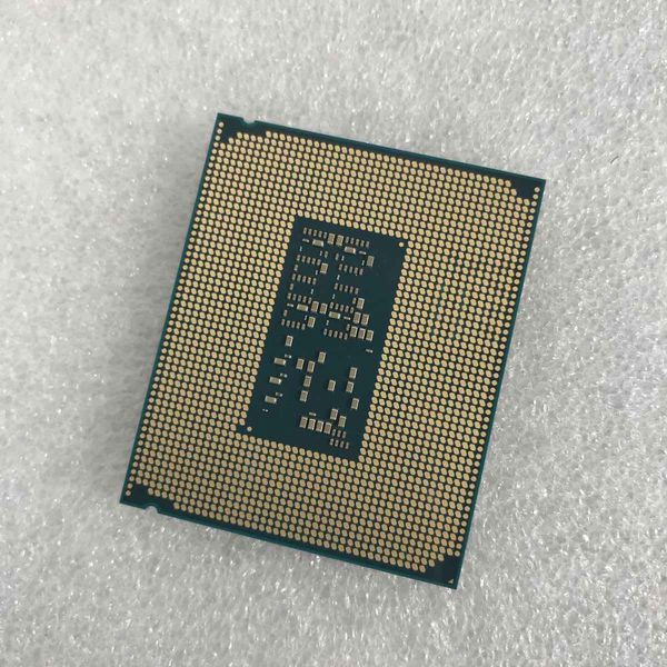 Intel 〔中古〕Core Ultra7 265K BOX（中古保証1ヶ月間） | パソコン