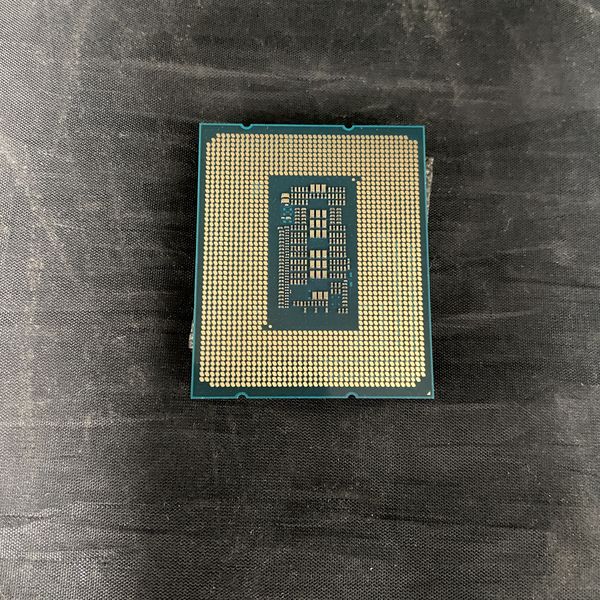 Intel 〔中古〕インテル® Core™ i7-12700KF プロセッサー Bulk（中古