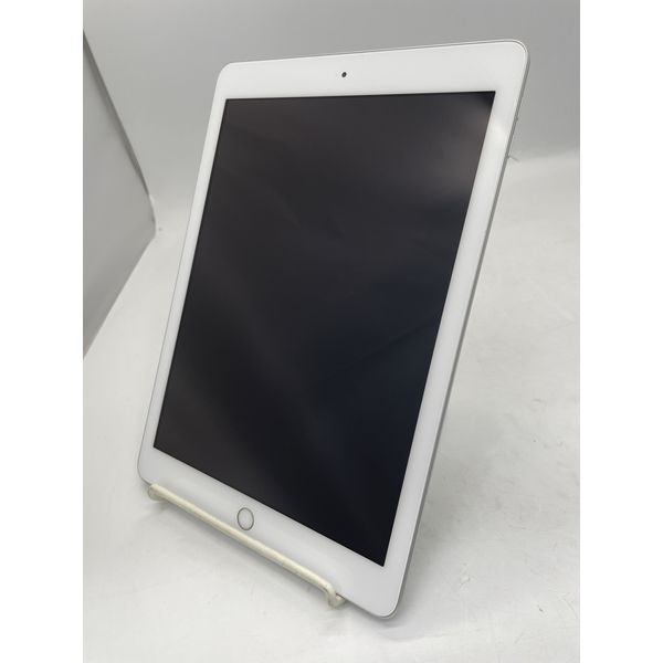 APPLE 〔中古〕iPad(第6世代) 32GB MR7G2J/A Silver Wi-Fiモデル（中古