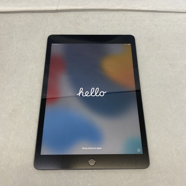 iPad 第9世代 256GB スペースグレイ Wi-Fiモデル Apple中古品 新作 〔中古