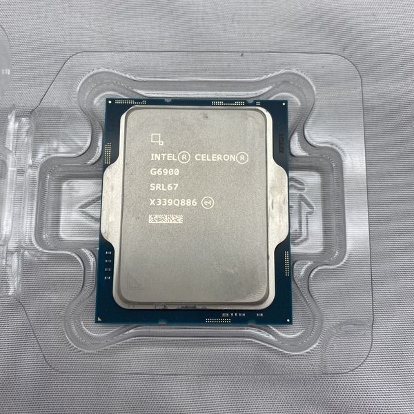Intel 〔中古〕インテル® Celeron® プロセッサー G6900 BOX（中古保証1