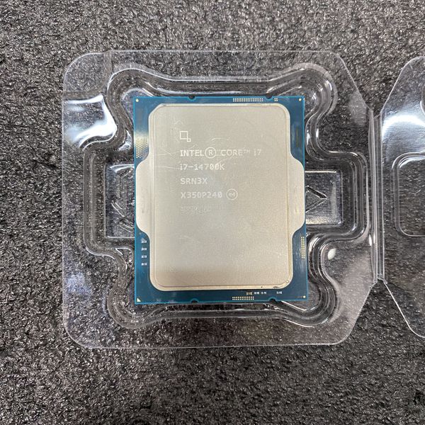 Intel 〔中古〕インテル® Core™ i7 プロセッサー 14700K BOX