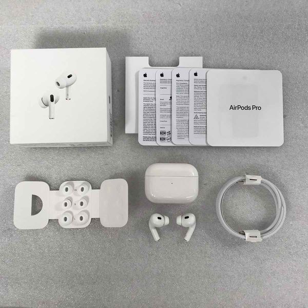 APPLE 〔中古〕AirPods Pro 第2世代 MTJV3J/A（中古保証1ヶ月間