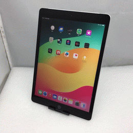 APPLE 〔中古〕iPad (第9世代) 64GB シルバー MK493J/A docomo（中古