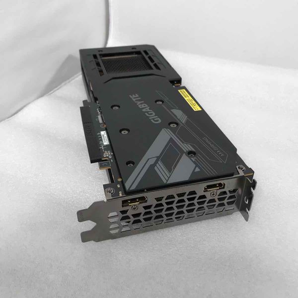 GIGABYTE 〔中古〕GV-R65XTGAMING OC-4GD（中古保証1ヶ月間