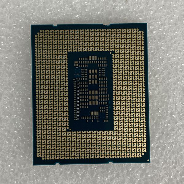 Intel 〔中古〕インテル® Core™ i7-12700 プロセッサー Bulk(中古保証1