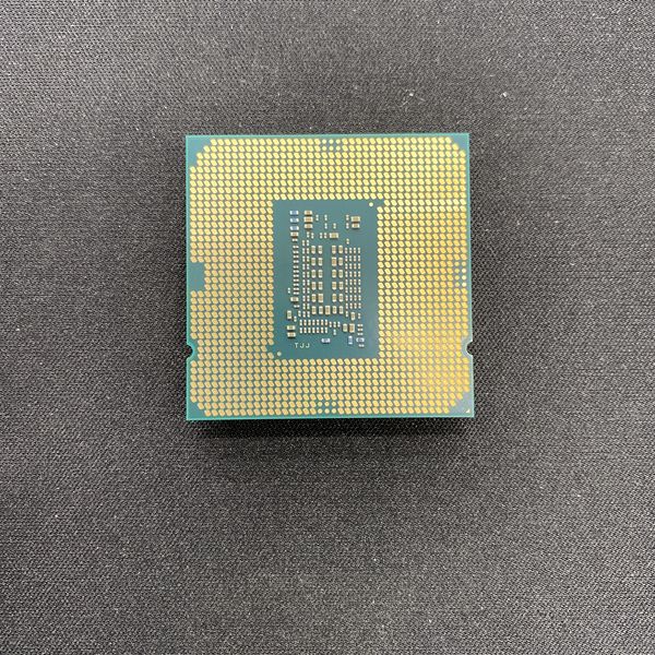 Intel 〔中古〕インテル® Core™ i3-10105 プロセッサー Bulk（中古保証