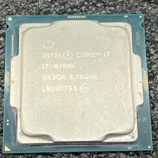 インテル® Core™ i7-8700 プロセッサー 6個 Intel 〔中古〕インテル® Core™ i7 プロセッサー 8700K Bulk（中古保証