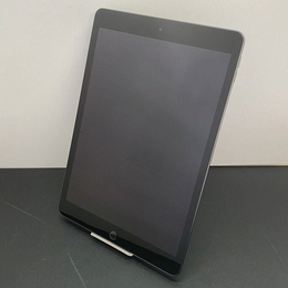 APPLE 〔中古〕iPad (第9世代) Wi-Fiモデル 64GB スペースグレイ
