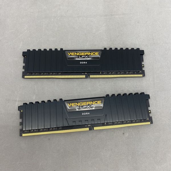 ノーブランド 〔中古〕デスクトップPC用 DDR4 2666 8GB 2枚組 XMP