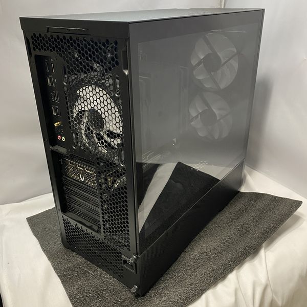 ノーブランド 〔中古〕自作PC Ryzen 7 7800X3D 32 4070/Windows 11