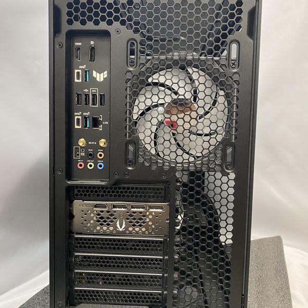 ノーブランド 〔中古〕自作PC Ryzen 7 7800X3D 32 4070/Windows 11