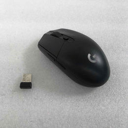APPLE 〔中古〕Magic Mouse (USB-C) MXK63ZA/A ブラック（中古保証1