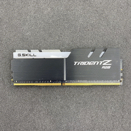 ノーブランド 〔中古〕デスクトップPC用 DDR4 3200 8GB 2枚組 XMP