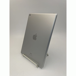 APPLE 〔中古〕iPad 第8世代 128GB シルバー MYLE2J／A Wi-Fi（中古1