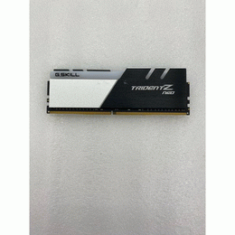 ノーブランド 〔中古〕デスクトップ用メモリ DDR4-3200 16GB（中古1